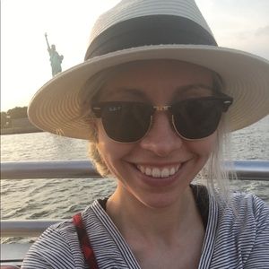 Meet your Posher, Stephanie